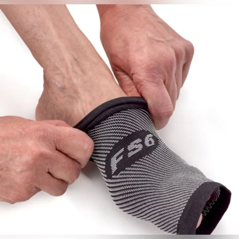 FSO6 Black & Gray Ankle Compression Sleeves for Women Size Small